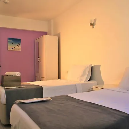 מלון Lavender 2*