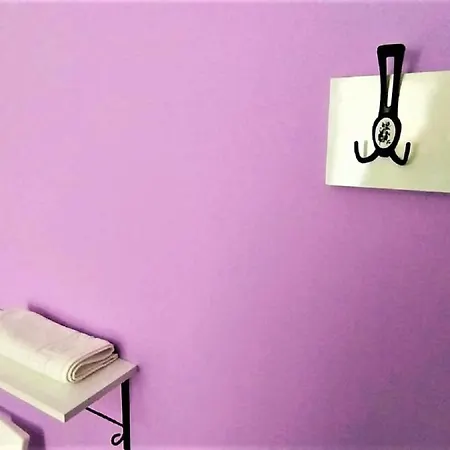 Lavender מלון
