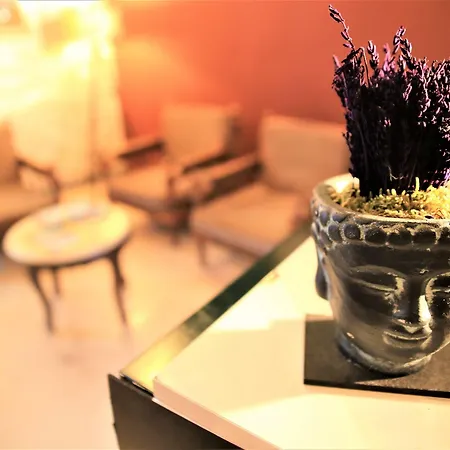 Lavender Hotell